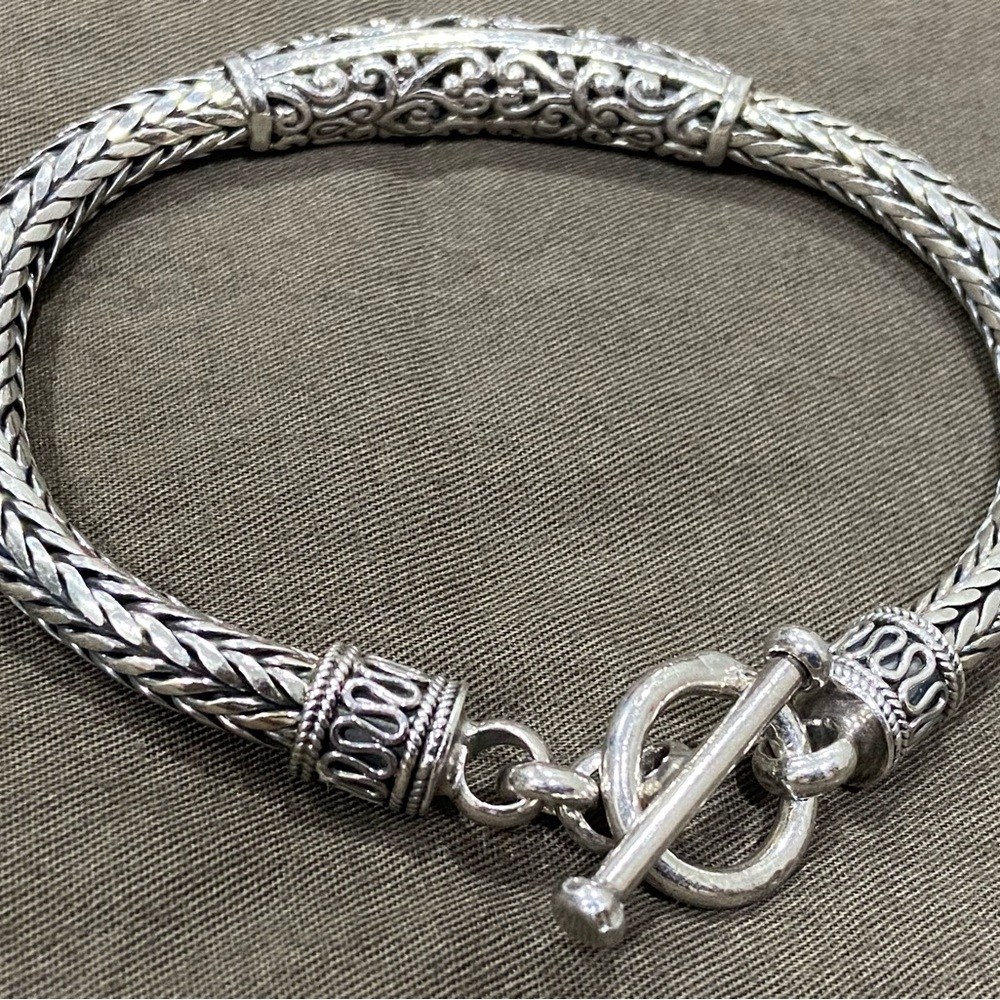 Heavy Silver Chain - Picture 2 of 9